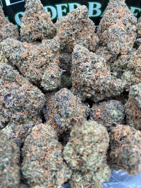 Gas Diamonds cannabis flower hybrid strain with sweet, gassy dessert flavor and relaxing effects