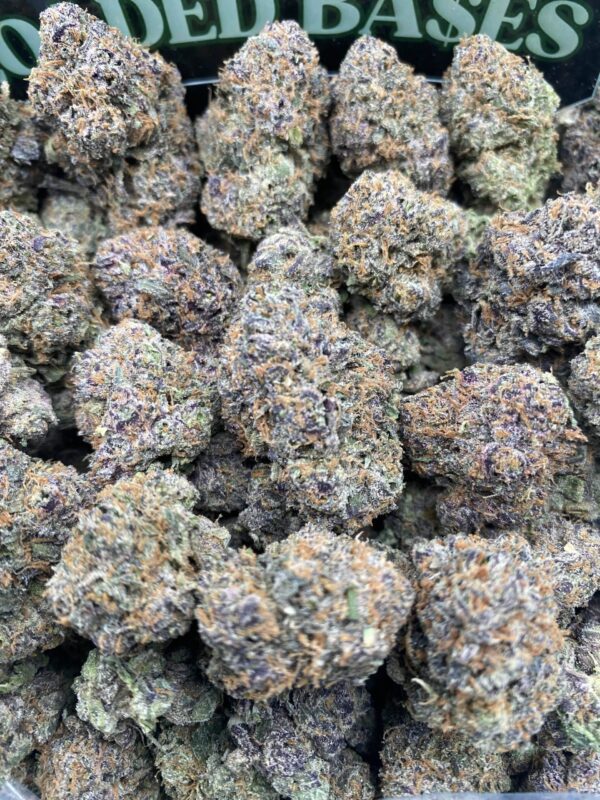 Lemon Cherry Gelato cannabis hybrid flower close-up
