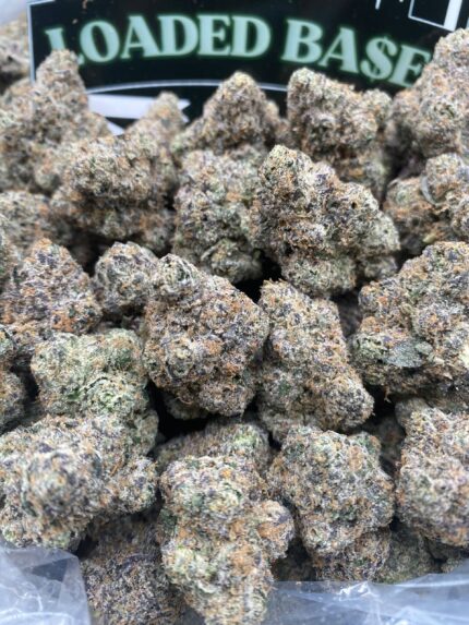 Star Runtz strain cannabis flower with fruity candy and creamy aroma