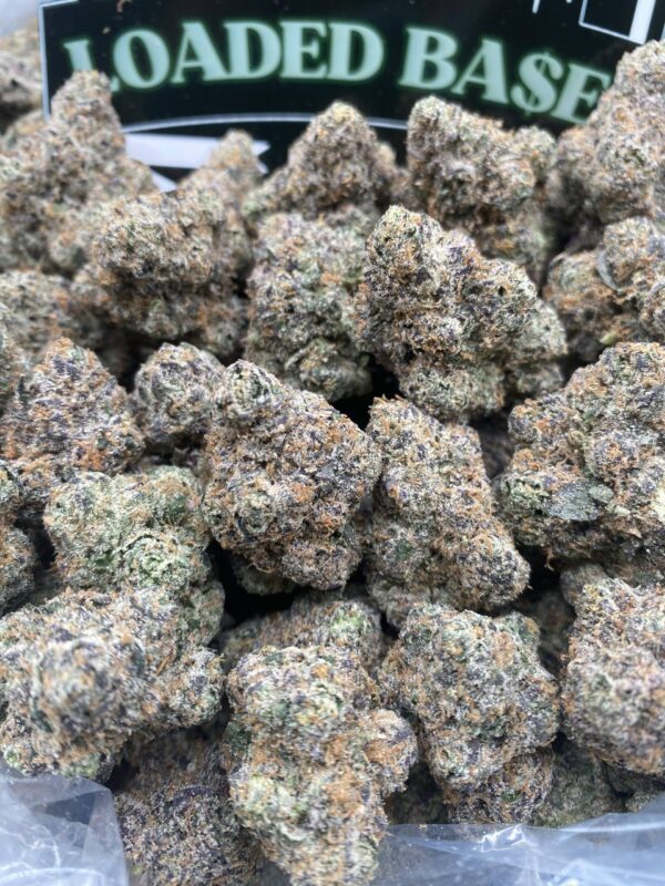 Star Runtz strain cannabis flower with fruity candy and creamy aroma
